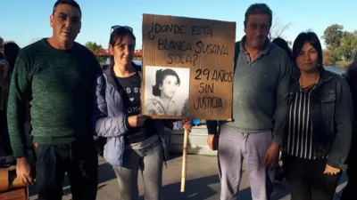 Los hermanos de Blanca Sola pidieron justicia durante el Ni un menos