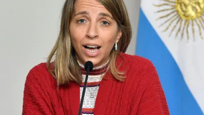 La vicegobernadora Laura Stratta al anunciar que se están elaborando los protocolos para el regreso a las aulas en la provincia.