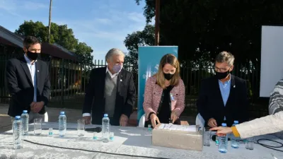 Stratta encabezó la apertura de sobres de licitación de obras para escuelas