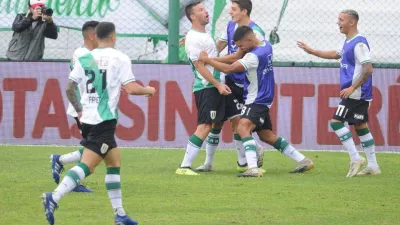 Banfield celebra