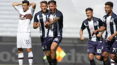 Fútbol: Talleres superó a Platense para seguir en lo más alto junto a Lanús