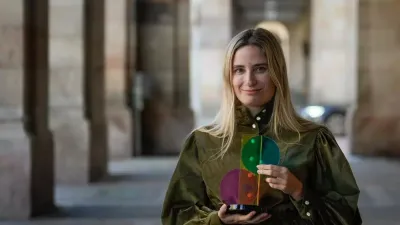 La argentina Tamara Tenenbaum gana el Premio Paidós con un ensayo sobre Virginia Woolf.