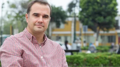 Raúl Tola 