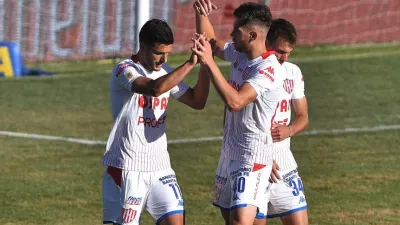 Con muchos pibes, Unión sorprendió a Arsenal y dejó sin chances a Racing en la Zona 1