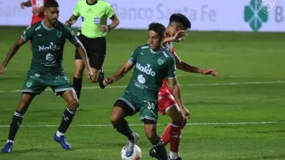 Unión de Santa Fe y Sarmiento de Junín no se sacaron ventajas en el 15 de Abril