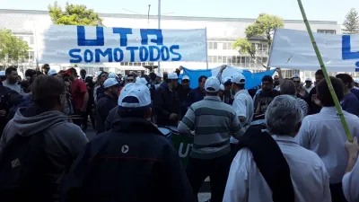 UTA frente a Casa de Gobierno