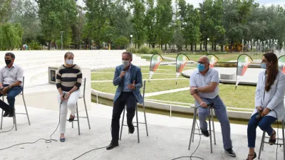 Darío Schneider presentó "Verano en la ciudad"