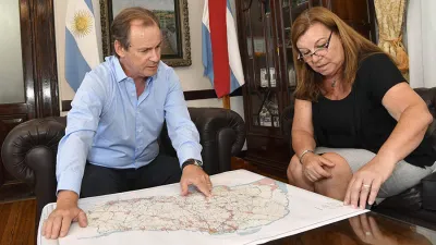 El gobernador Gustavo Bordet analizó con la titular de Vialidad el plan de obras de esa cartera y que se pretende aplicar en el período 2020-2024.