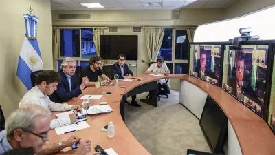 El Presidente dialogó con los gobernadores de manera personal y con otros por videoconferencia para analizar si se extenderá o no la cuarentena por el coronavirus.
