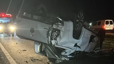 El siniestro vial se produjo en el kilómetro 157 de la RN 12. Un fallecido y cinco personas en grave estado.