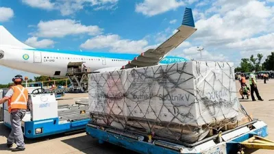 Un avión de Aerolíneas Argentinas llegará a Moscú en búsqueda de nuevas provisiones de Sputnik V. Será el octavo operativo en ese destino.