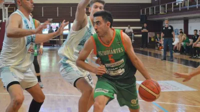 Estudiantes de Concordia bajó a Racing de Chivilcoy con un triple sobre la chicharra