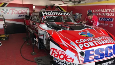 TC: comenzaron los trabajos en el auto de Mariano Werner 