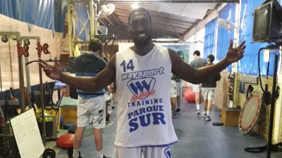 Básquet: Álvarez y Smith se sumaron a la pretemporada de Parque Sur