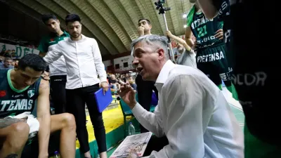 Sebastián González reemplazará al entrerriano Daniel Farabello como DT de Riachuelo