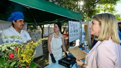 Stratta resaltó el movimiento económico y turístico que generan las fiestas entrerrianas