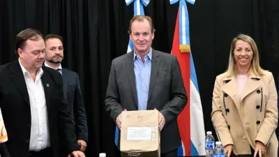 Bordet dijo que en 2023 todas las escuelas de Entre Ríos “van a tener jornada extendida”