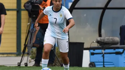 Fútbol: Argentina contará con la concordiense Yael Oviedo en el torneo del País Vasco