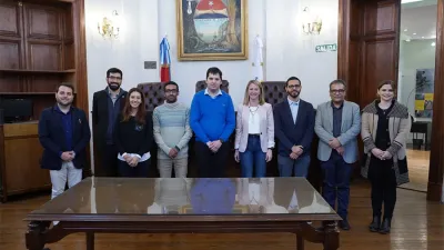 La viceintendenta, Andrea Zoff, recibió a una delegación de la Filial Entre Ríos de la Fundación Universitaria del Río de la Plata.
