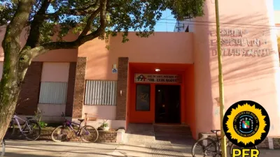 Dañaron una reja e intervino Criminalística para relevar rastros.