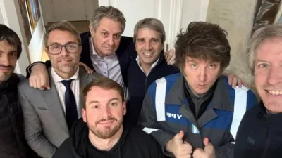 Javier Milei felicitó a Luis Caputo por las cifras de la inflación. Foto X