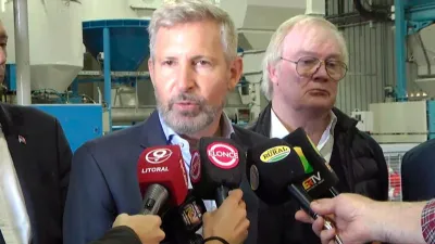 Frigerio con los medios