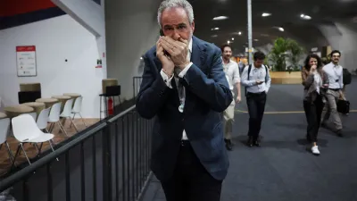 El presidente de la COP30, el diplomático brasileño André Corrêa do Lago, en los pasillos de la cumbre este sábado.