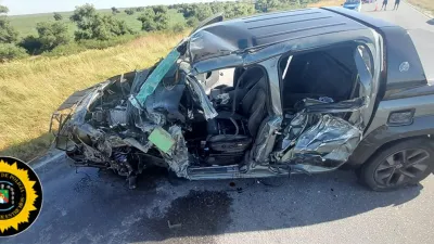 El conductor de la camioneta tuvo lesiones graves y fue derivado al hospital de Victoria.