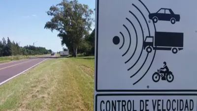 Una multa promedio por exceso de velocidad equivale a unos 300 litros de combustible. A valores de hoy de la nafta súper oficial implica más de 400 mil pesos.