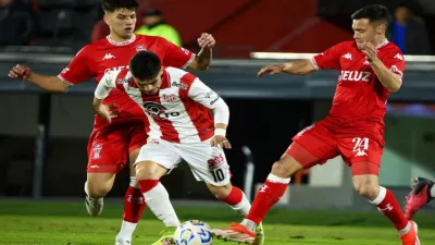 Huracán eliminó en los penales a Instituto para seguir en la Copa Argentina