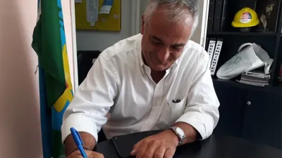 Miguel Ángel Calvete fue entre 2015 y 2019 concejal del PRO en La Matanza, donde presidió la Comisión de Salud Pública y sumó contactos con el sector farmacéutico. En la gestión Milei armó licitaciones y beneficios por unos 30 mil millones de pesos para cartelizadas droguerías y se habría quedado con su parte del león.