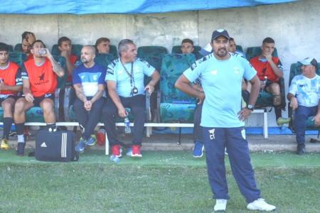 Norberto Acosta dejó de ser el DT de Gimnasia de Concepción del Uruguay