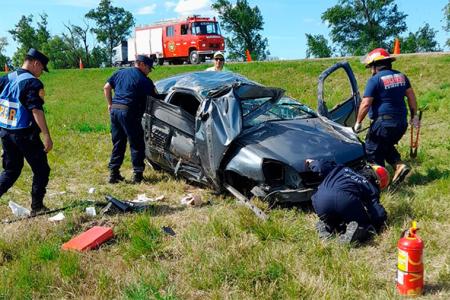 El fatal siniestro vial fue protagonizado por un Renault Clio y se registró en jurisdicción de Ceibas.