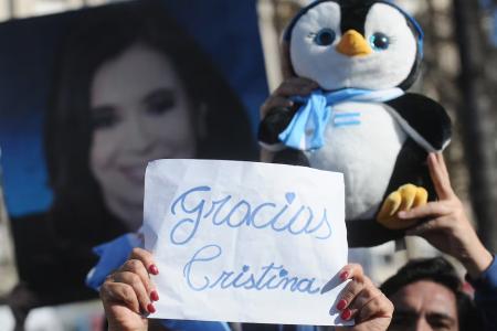 Marcha a Plaza de Mayo en apoyo a CFK.