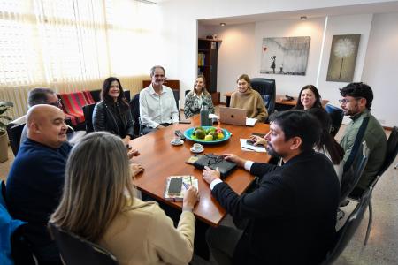 Articulan acciones para acompañar a estudiantes deportistas de alto rendimiento