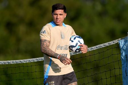 Sin Lionel Messi, la selección argentina inició las prácticas pensando en Uruguay