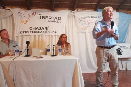 En Chajarí, Sebastián Etchevehere (LLA) enfatizó la necesidad de recuperar el tendido ferroviario.