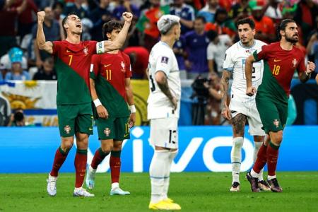Fútbol: Portugal venció a Uruguay, clasificó a octavos y complicó a la “Celeste”