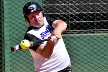 Sóftbol: comenzó el Argentino de Clubes de lanzamiento lento en Paraná