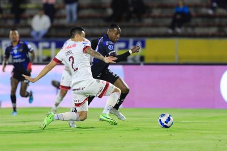 Copa Sudamericana: Lanús cayó sobre la hora en su visita a Independiente del Valle