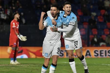 Fútbol: Racing hundió más a Tigre con una goleada y es líder de la Liga Profesional