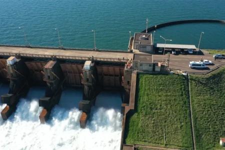 Corrientes y Misiones quieren comprarle la energía a las hidroeléctricas Yacyretá y Salto Grande, en vez de a la Compañía Administradora del Mercado Mayorista Eléctrico SA (Cammesa).