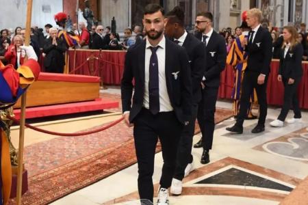 Cuatro futbolistas de la selección argentina despidieron al Papa Francisco