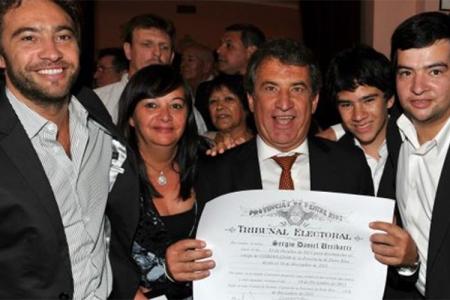 Es la primera vez desde 1987 que ningún integrante de la familia de Sergio Urribarri ocupará un cargo público.