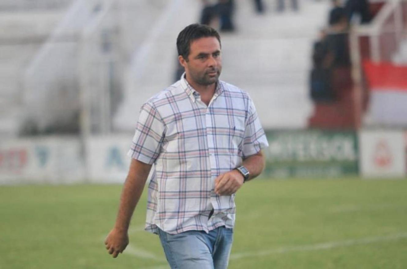 Hugo Fontana dirigirá a Atlético Paraná en el Torneo Regional Amateur