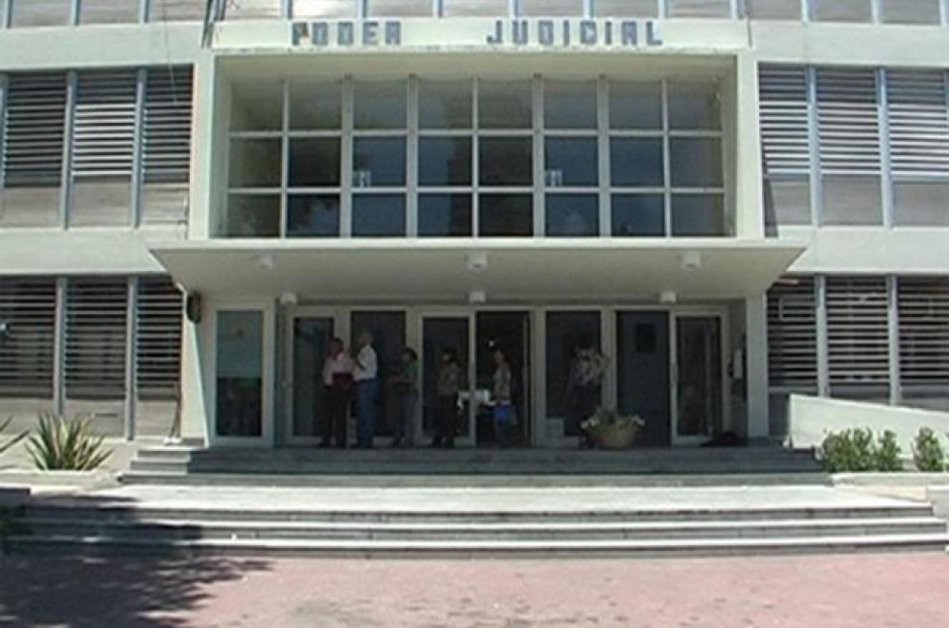 Tribunales de Paraná.