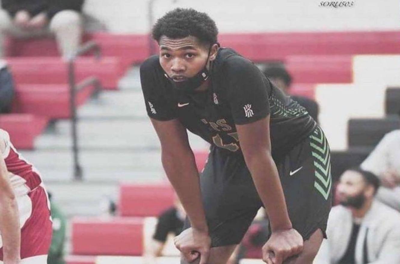 Básquetbol: Rocamora sumó al pívot colombiano Rainer de Jesús Torres Julio
