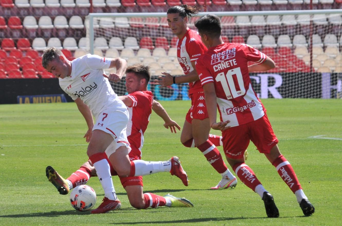 Estudiantes venció a Unión y sigue cerca de la cima