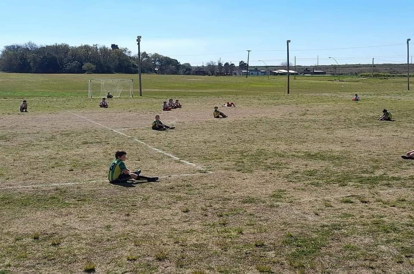 Fútbol: los Preinfantiles sufrieron la falta de árbitros en la Liga Paranaense