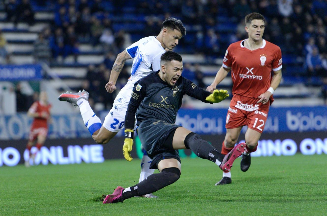 Vélez empató ante Huracán con un tanto del entrerriano Walter Bou